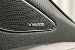 punainen Volkswagen ID.7 2025 kuva 38.