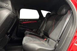 punainen Volkswagen ID.7 2025 kuva 10.