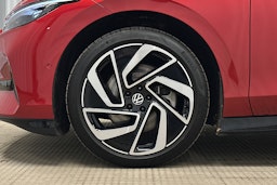 punainen Volkswagen ID.7 2025 kuva 11.