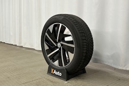 punainen Volkswagen ID.7 2025 kuva 13.