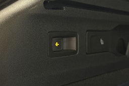 punainen Volkswagen ID.7 2025 kuva 15.