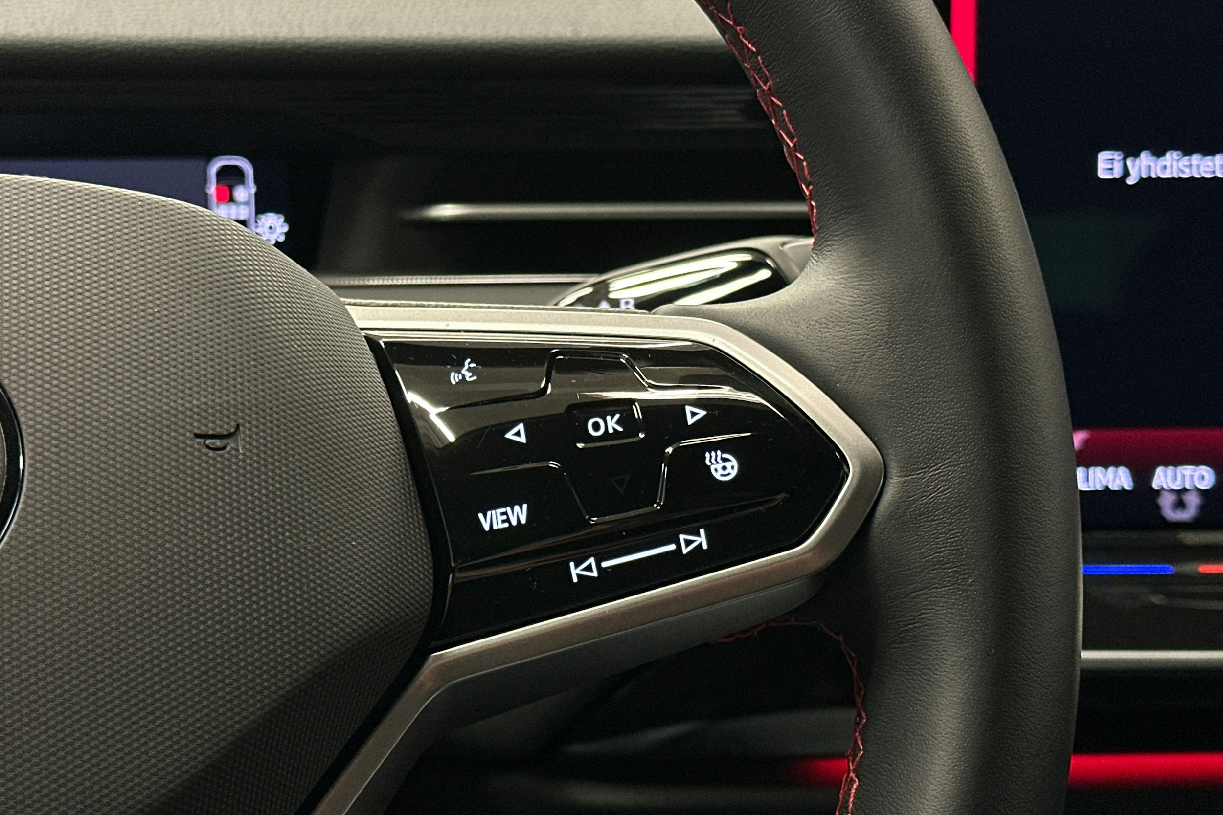 punainen Volkswagen ID.7 2025 kuva 23.