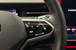 punainen Volkswagen ID.7 2025 kuva 23.