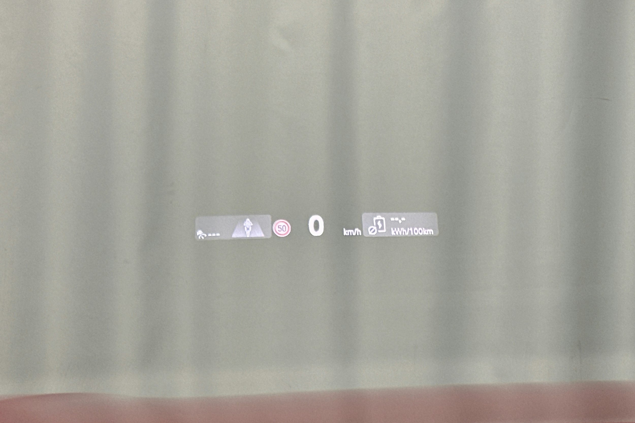 punainen Volkswagen ID.7 2025 kuva 24.