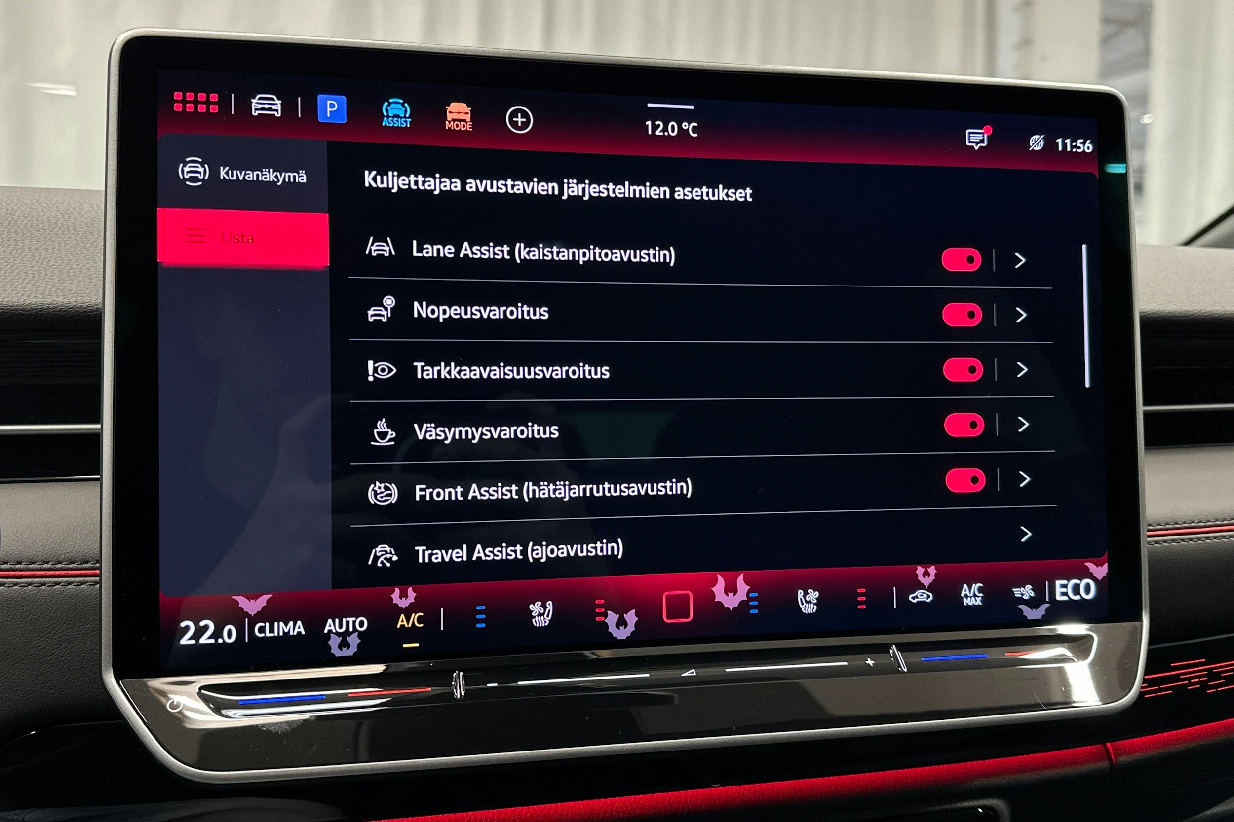 punainen Volkswagen ID.7 2025 kuva 31.