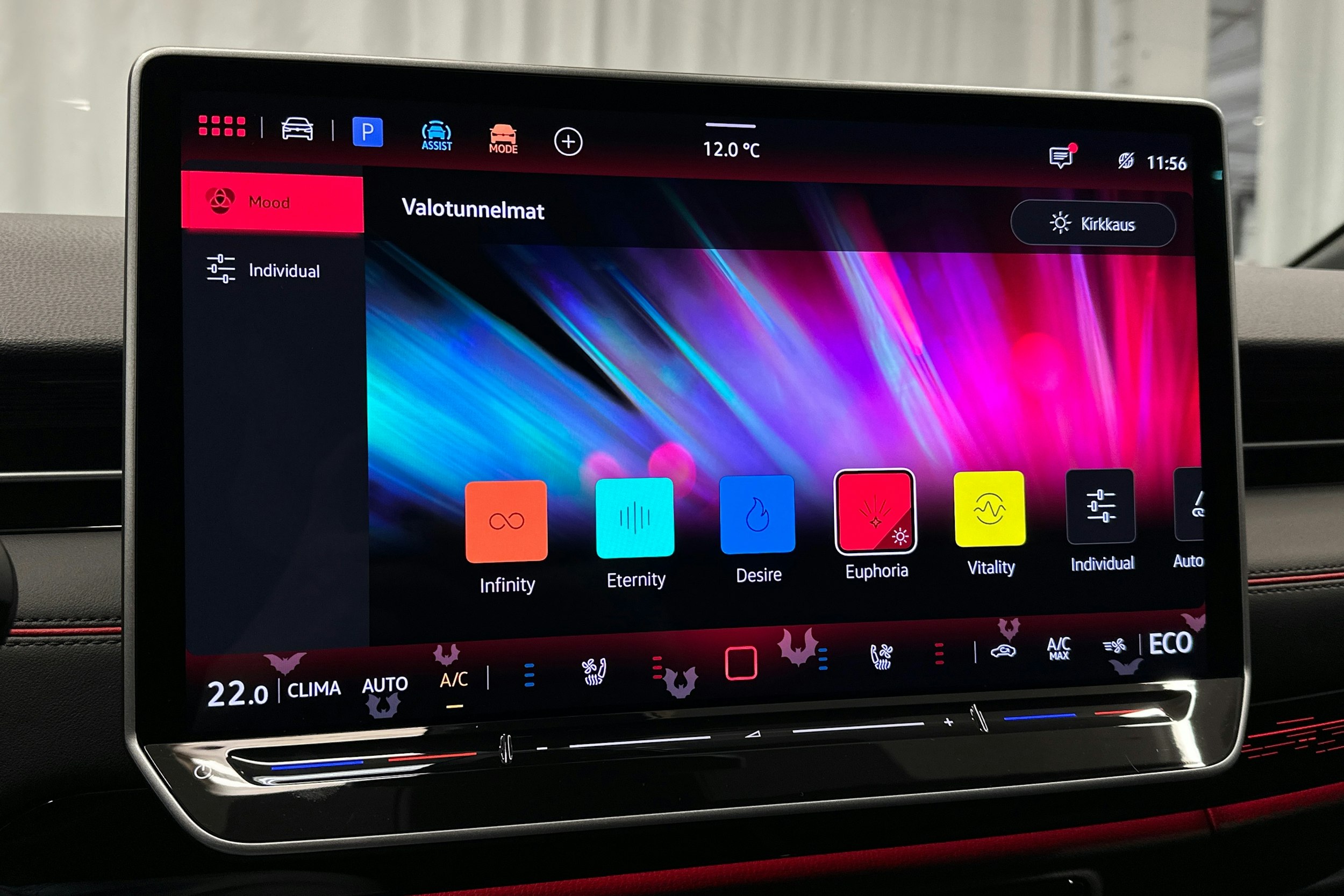 punainen Volkswagen ID.7 2025 kuva 33.