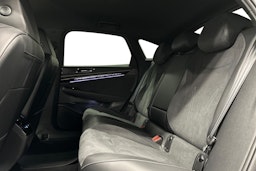 sininen Volkswagen ID.7 2025 kuva 8.