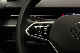 sininen Volkswagen ID.7 2025 kuva 19.