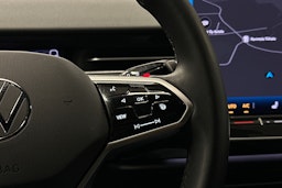 sininen Volkswagen ID.7 2025 kuva 20.