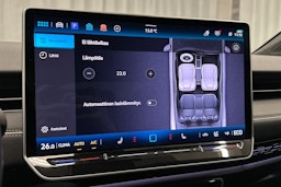 sininen Volkswagen ID.7 2025 kuva 27.