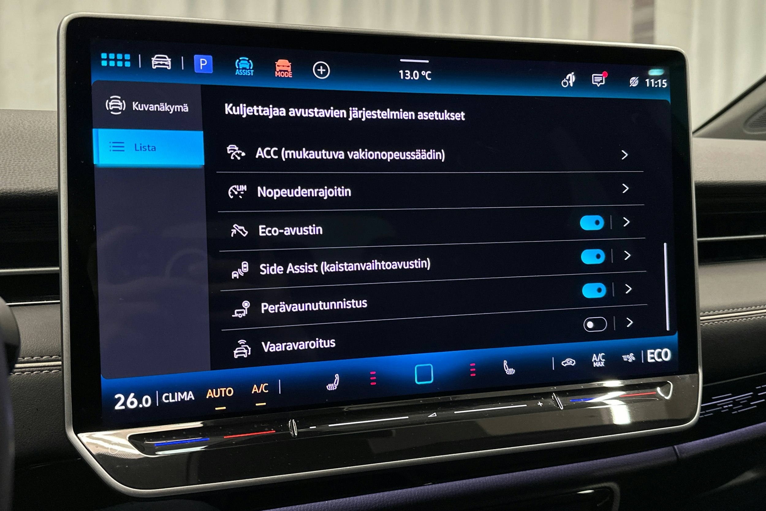 sininen Volkswagen ID.7 2025 kuva 29.