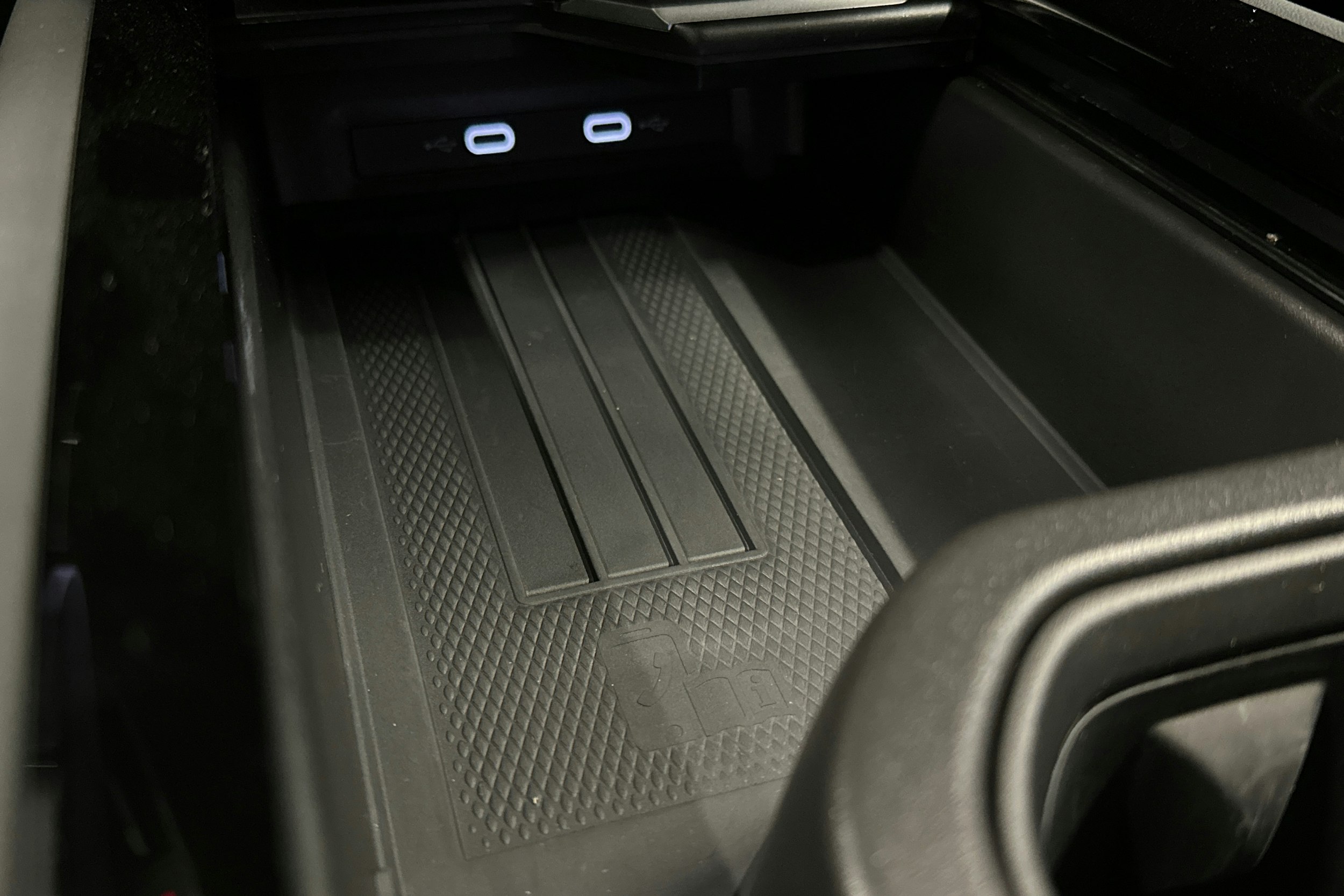 sininen Volkswagen ID.7 2025 kuva 33.