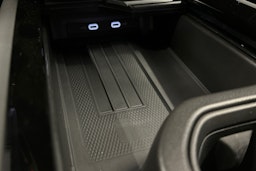 sininen Volkswagen ID.7 2025 kuva 33.