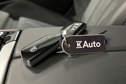 sininen Volkswagen ID.7 2025 kuva 34.