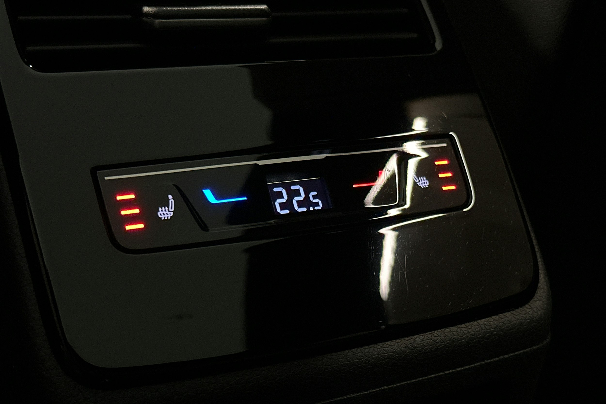 harmaa Volkswagen ID.7 2025 kuva 17.