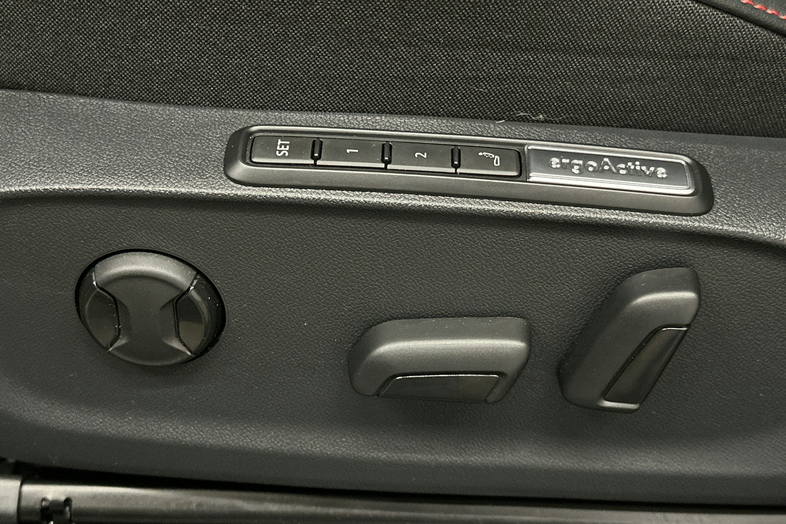 harmaa Volkswagen ID.7 2025 kuva 19.