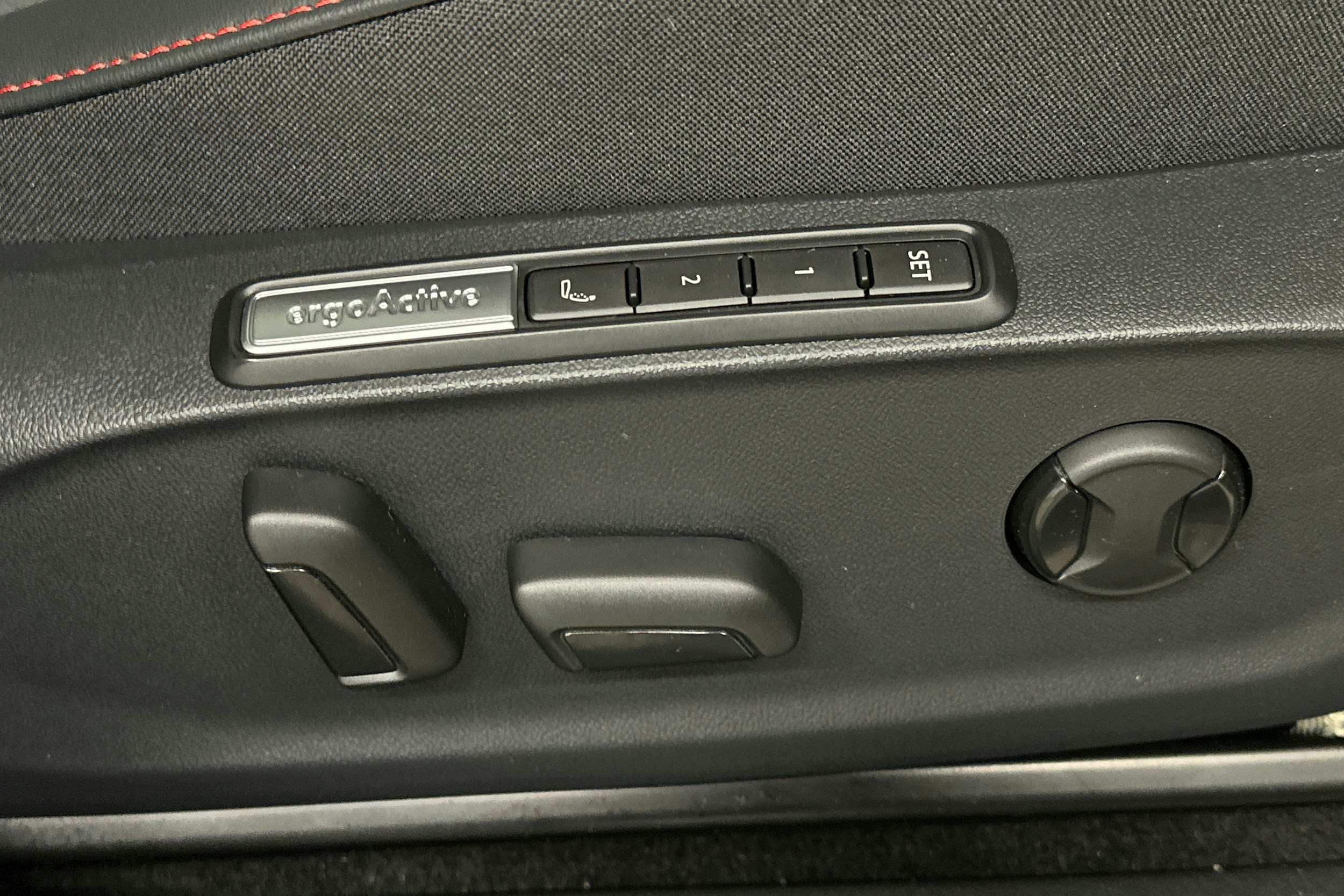 harmaa Volkswagen ID.7 2025 kuva 20.