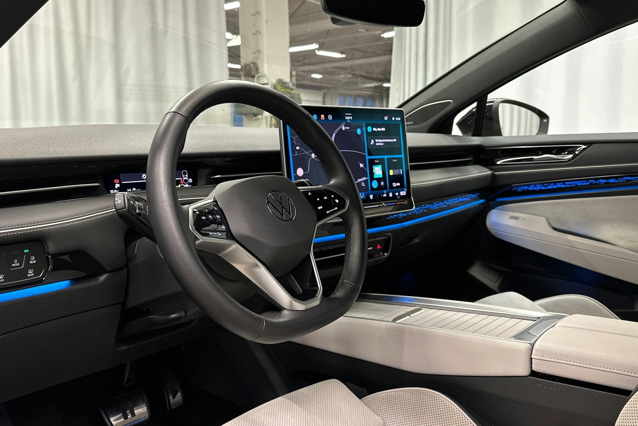 punainen Volkswagen ID.7 2025 kuva 7.