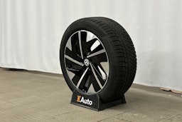 punainen Volkswagen ID.7 2025 kuva 13.