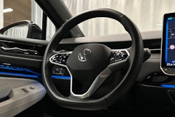 punainen Volkswagen ID.7 2025 kuva 20.