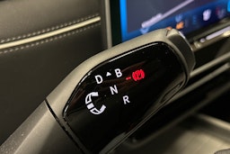 punainen Volkswagen ID.7 2025 kuva 23.