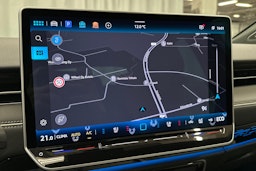 punainen Volkswagen ID.7 2025 kuva 26.