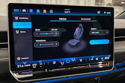 punainen Volkswagen ID.7 2025 kuva 32.