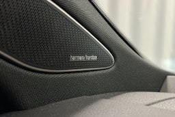 punainen Volkswagen ID.7 2025 kuva 36.