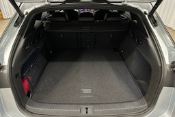 harmaa Volkswagen ID.7 2025 kuva 14.