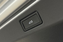 harmaa Volkswagen ID.7 2025 kuva 15.