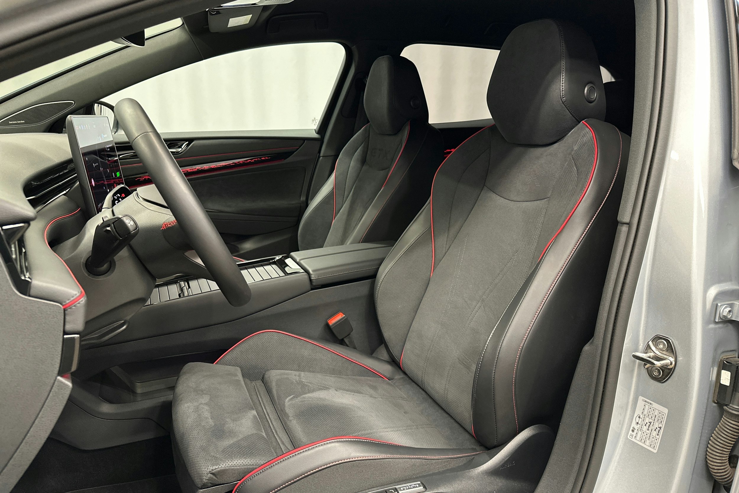 harmaa Volkswagen ID.7 2025 kuva 18.