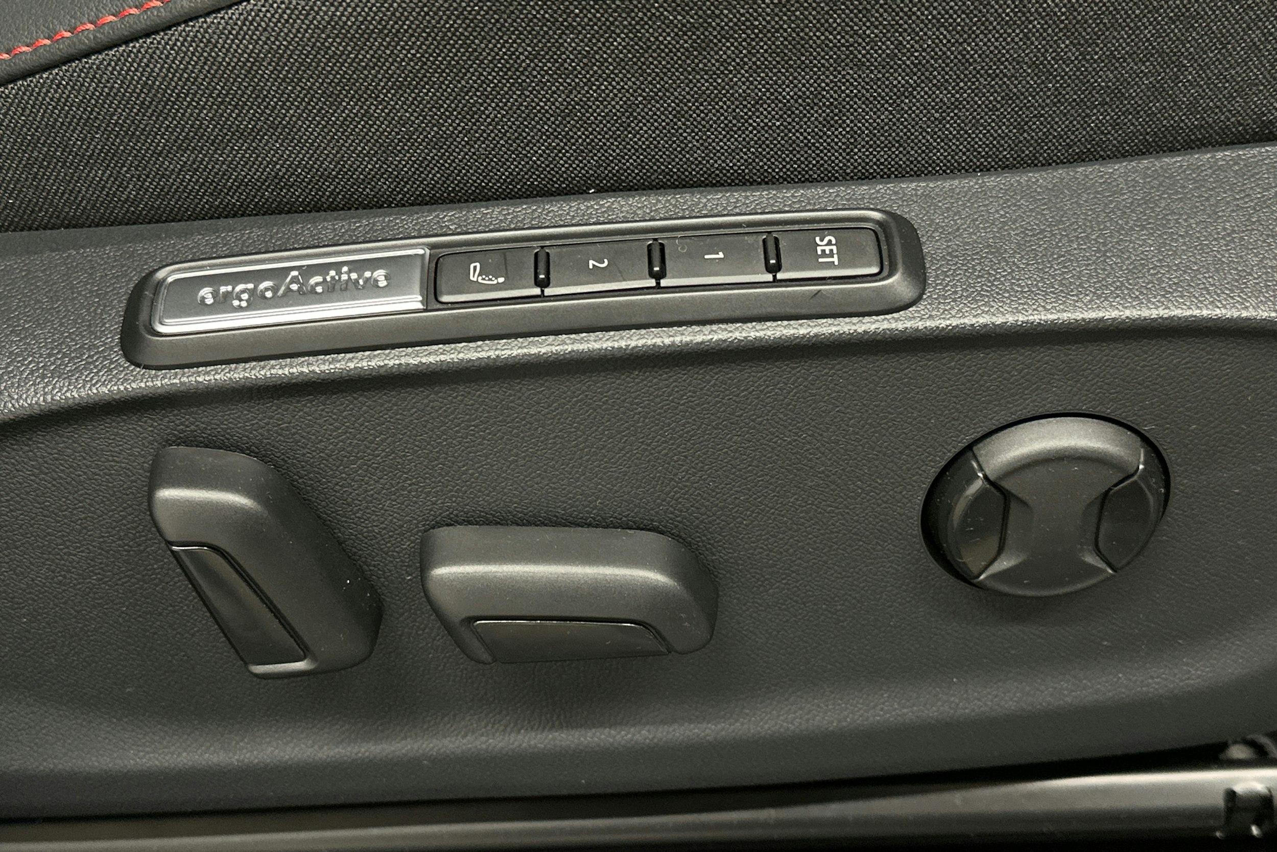 harmaa Volkswagen ID.7 2025 kuva 20.