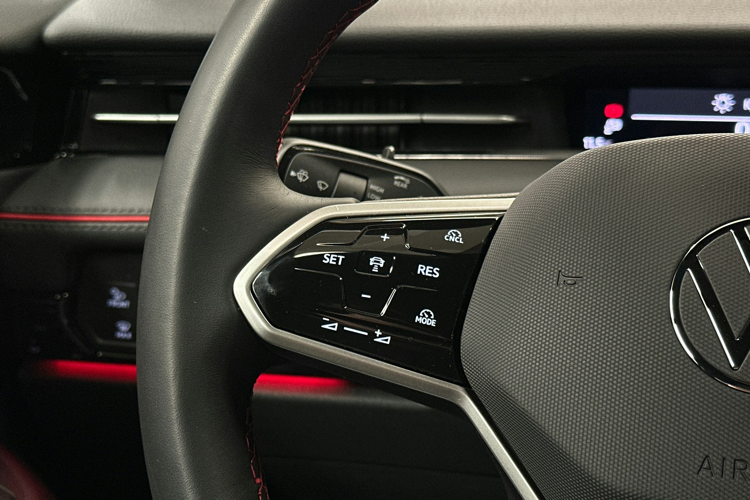 harmaa Volkswagen ID.7 2025 kuva 22.