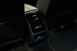 sininen Volkswagen ID.7 2025 kuva 36.