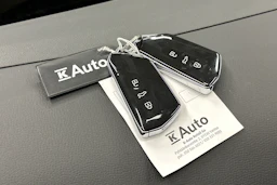 sininen Volkswagen ID.7 2025 kuva 39.