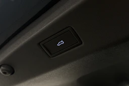 sininen Volkswagen ID.7 2025 kuva 16.