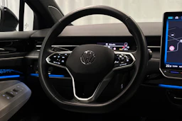 sininen Volkswagen ID.7 2025 kuva 22.