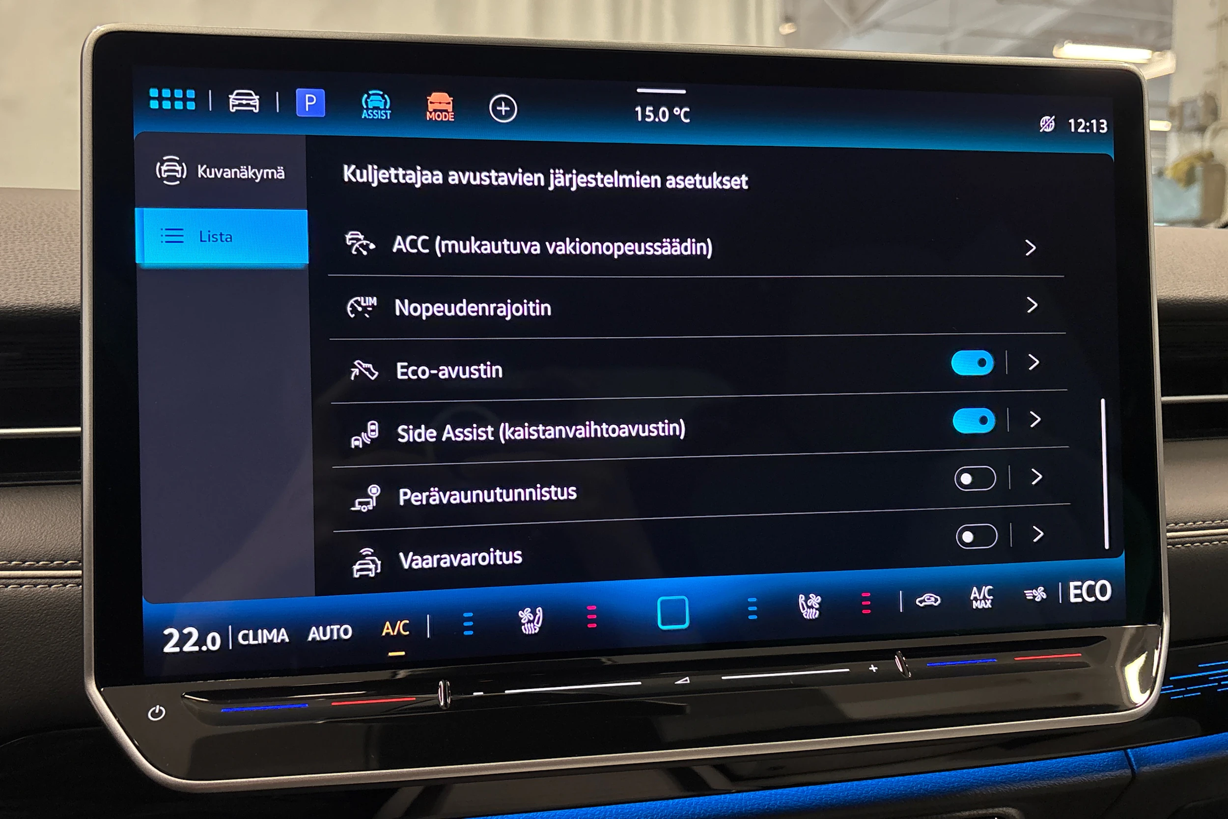 sininen Volkswagen ID.7 2025 kuva 33.