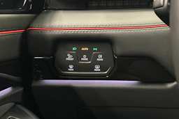 punainen Volkswagen ID.7 2025 kuva 19.