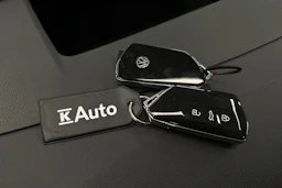 punainen Volkswagen ID.7 2025 kuva 46.