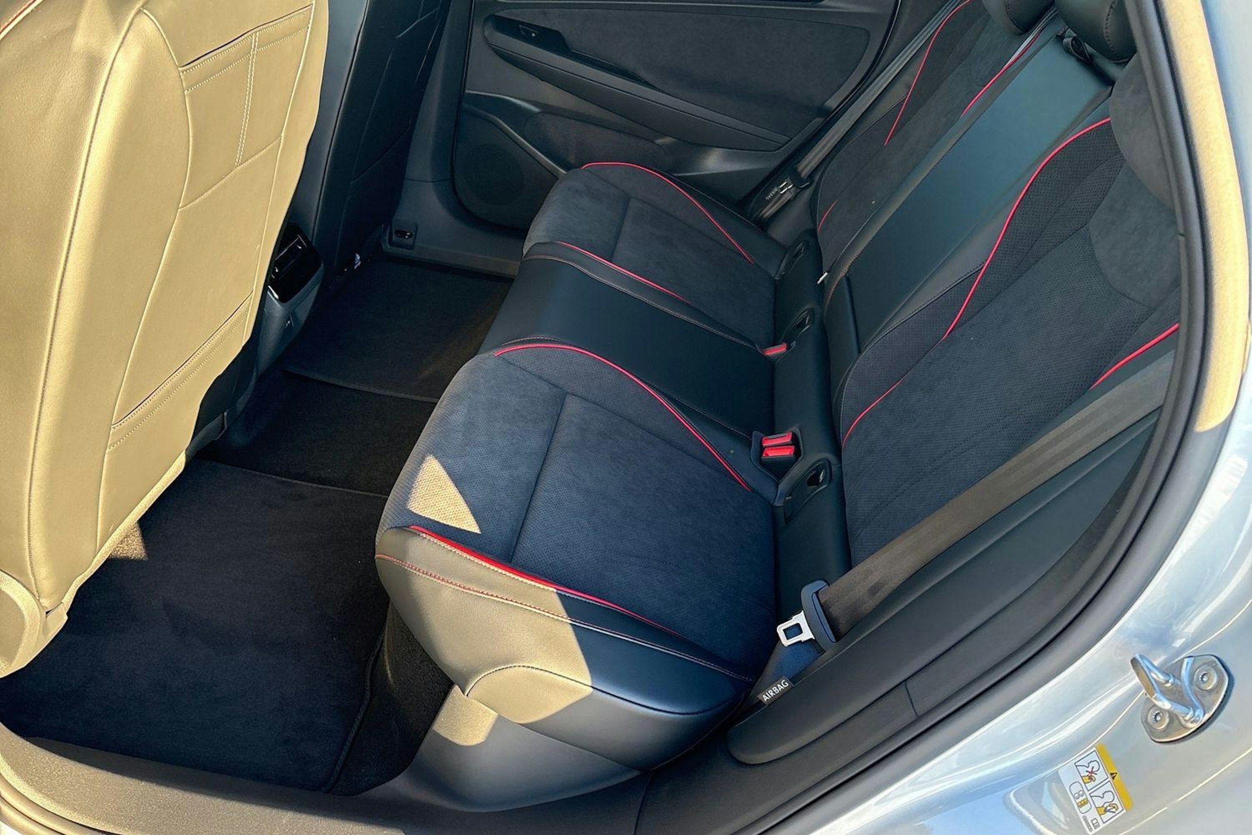 harmaa Volkswagen ID.7 2025 kuva 8.