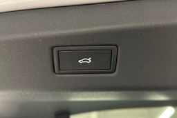 valkoinen Volkswagen ID.7 2025 kuva 15.