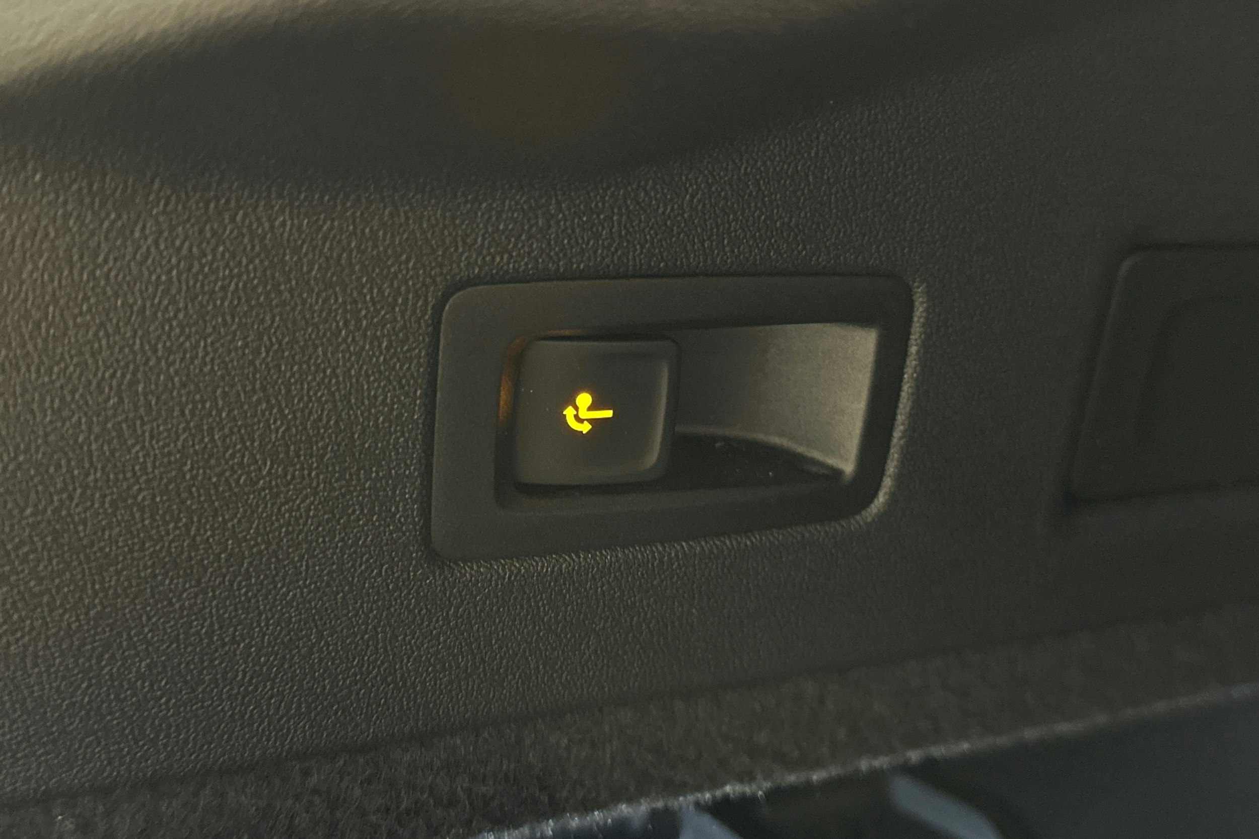 valkoinen Volkswagen ID.7 2025 kuva 16.