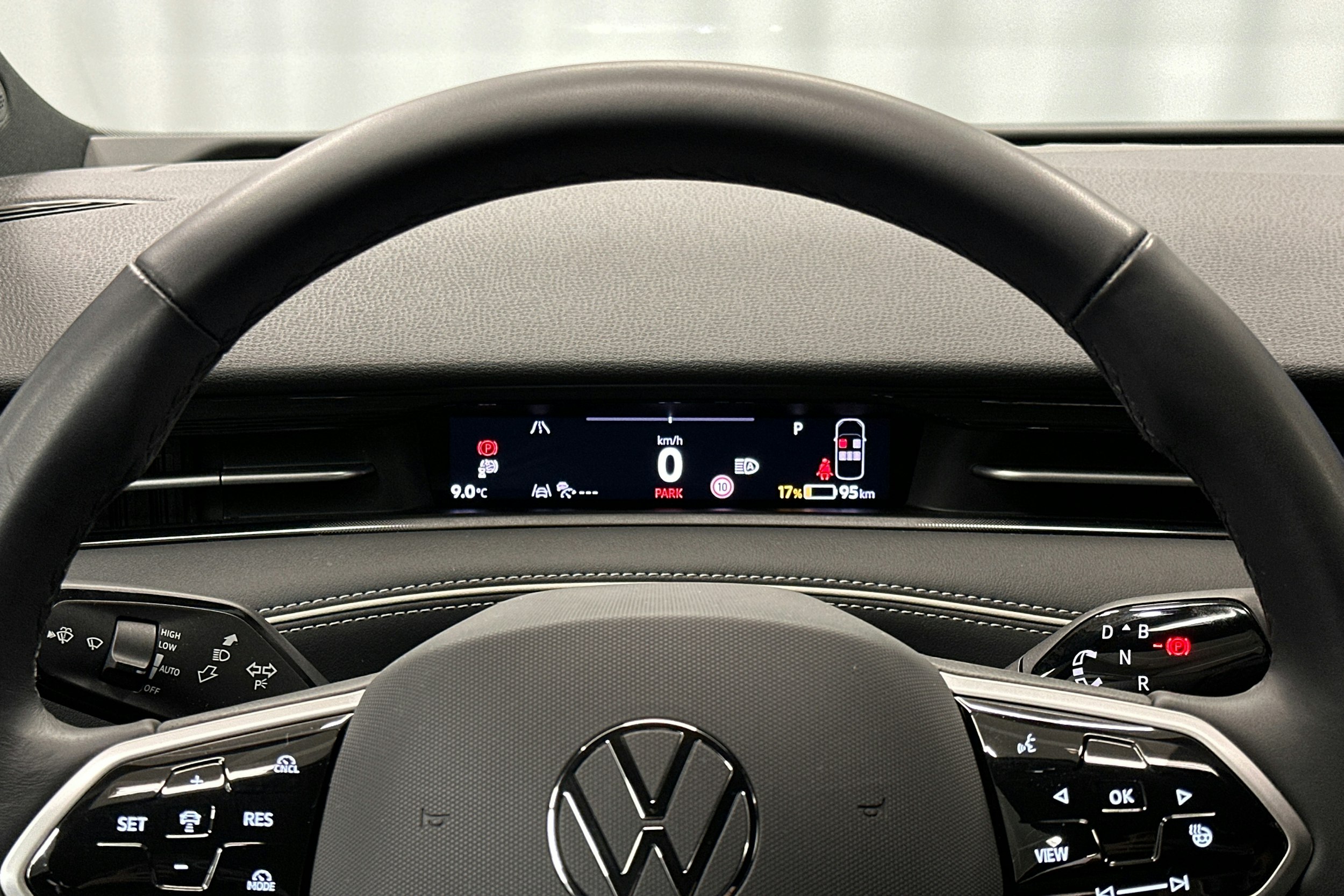 valkoinen Volkswagen ID.7 2025 kuva 23.