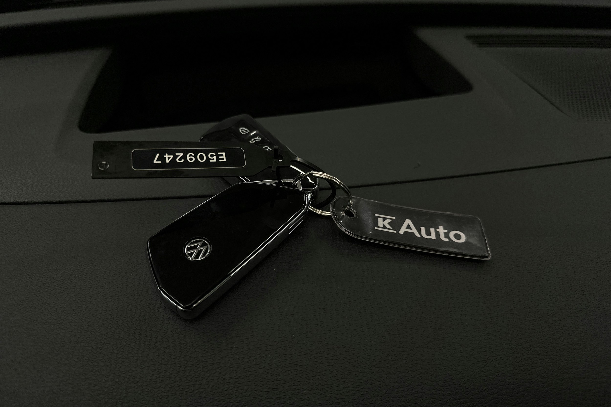 valkoinen Volkswagen ID.7 2025 kuva 36.