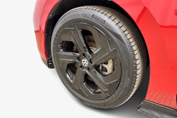 punainen Volkswagen ID.7 2025 kuva 11.