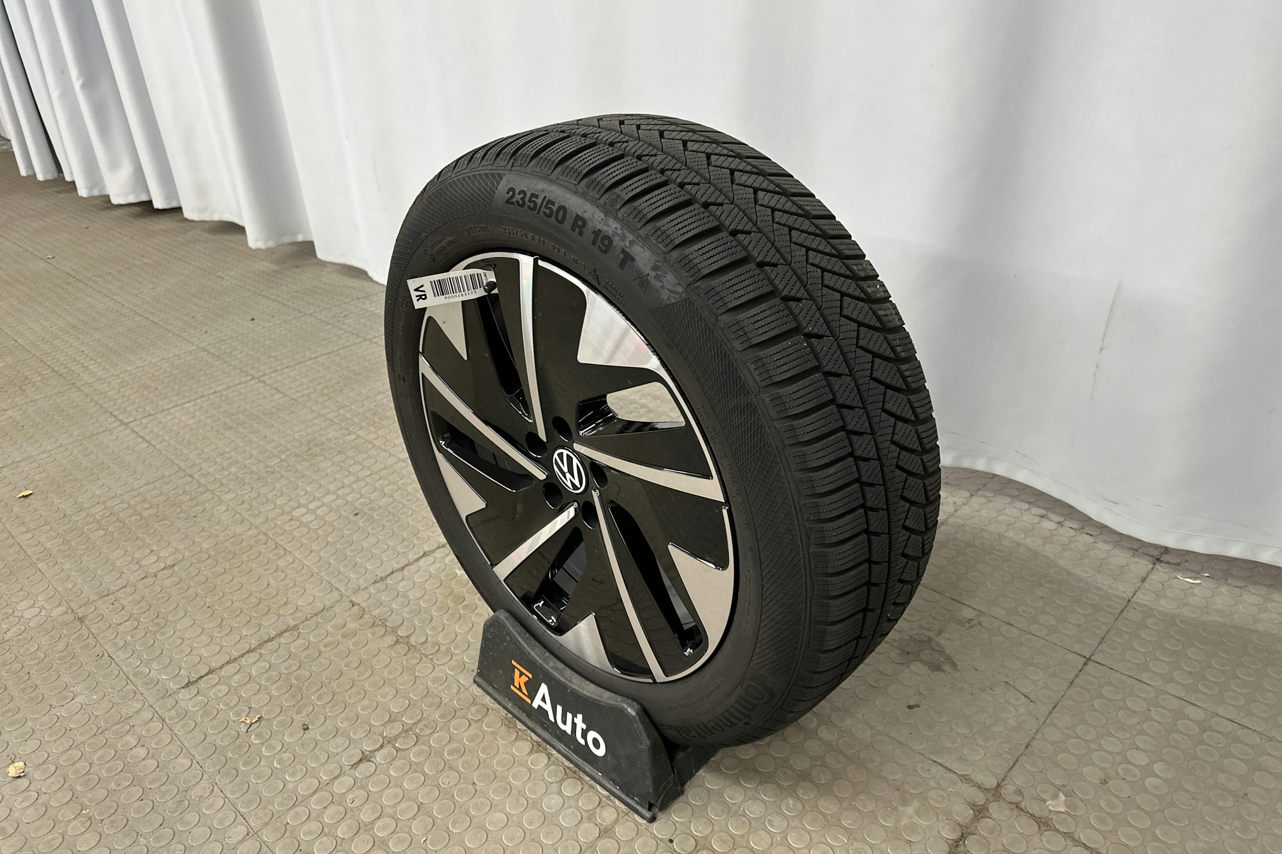 punainen Volkswagen ID.7 2025 kuva 13.