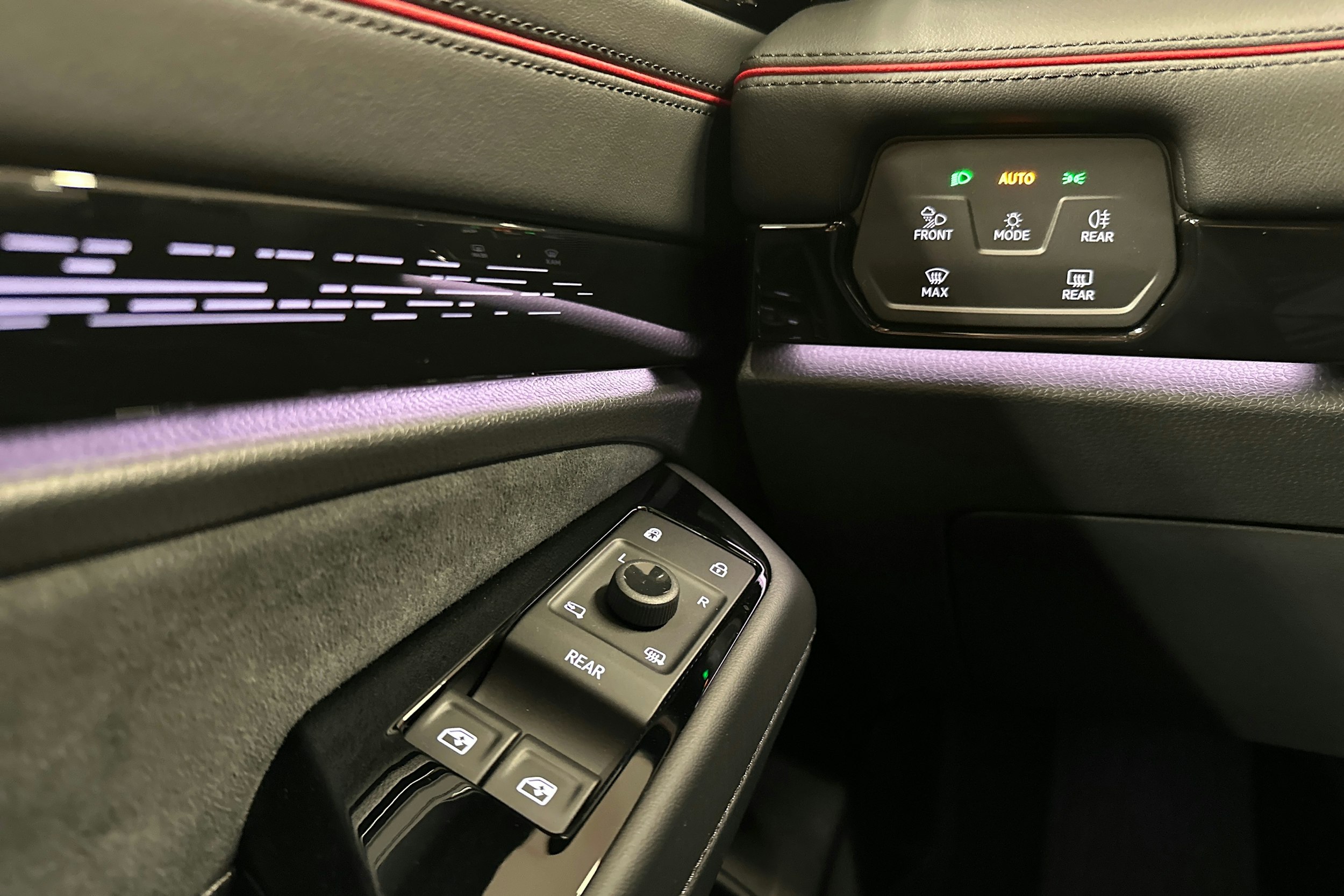 punainen Volkswagen ID.7 2025 kuva 18.