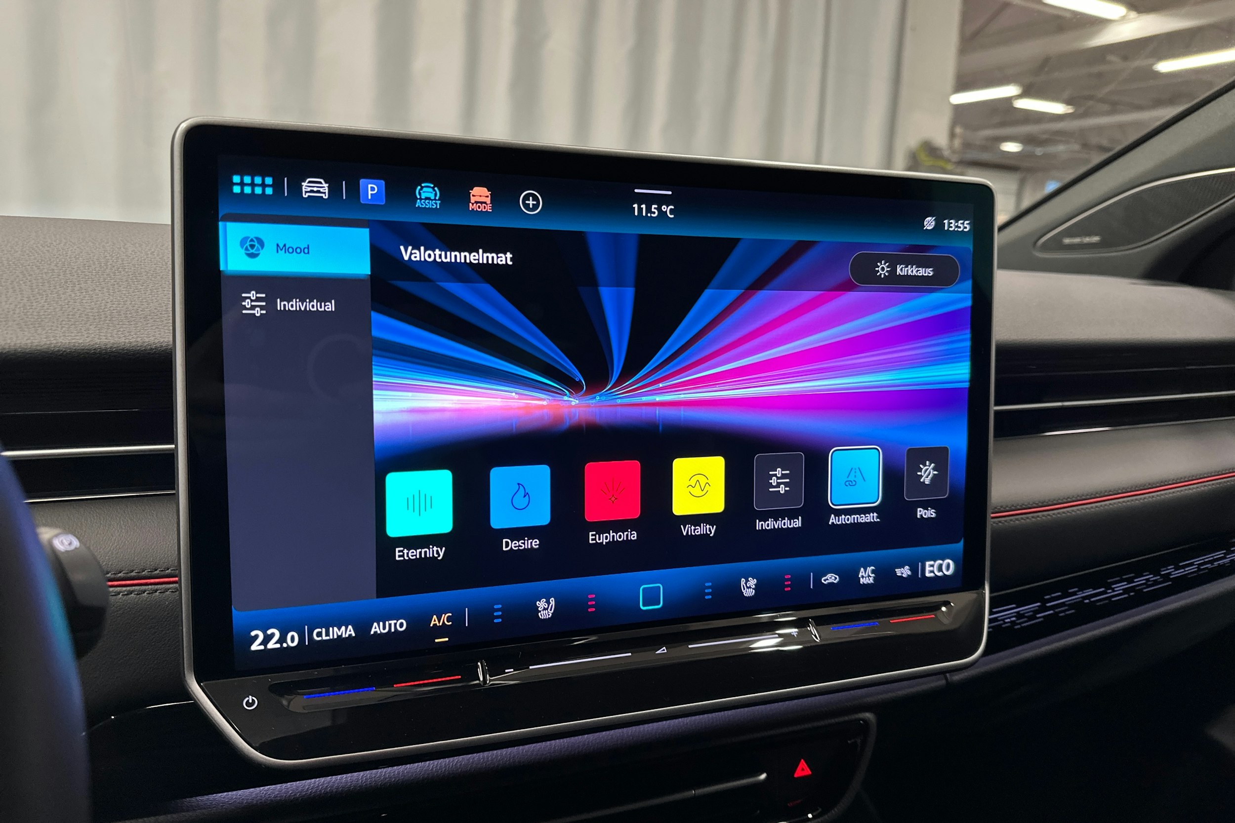 punainen Volkswagen ID.7 2025 kuva 24.