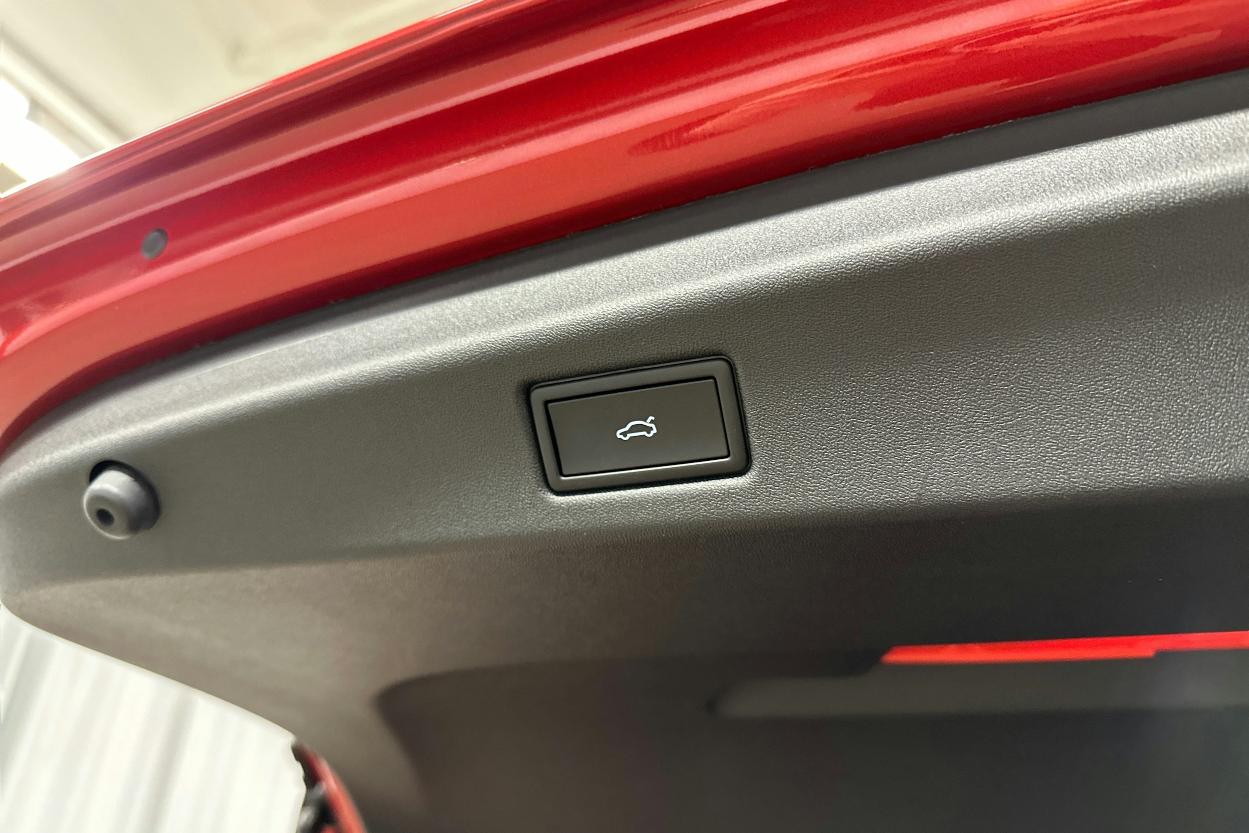 punainen Volkswagen ID.7 2025 kuva 31.